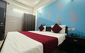 Hotel Galaxy Inn Near Delhi International Airport